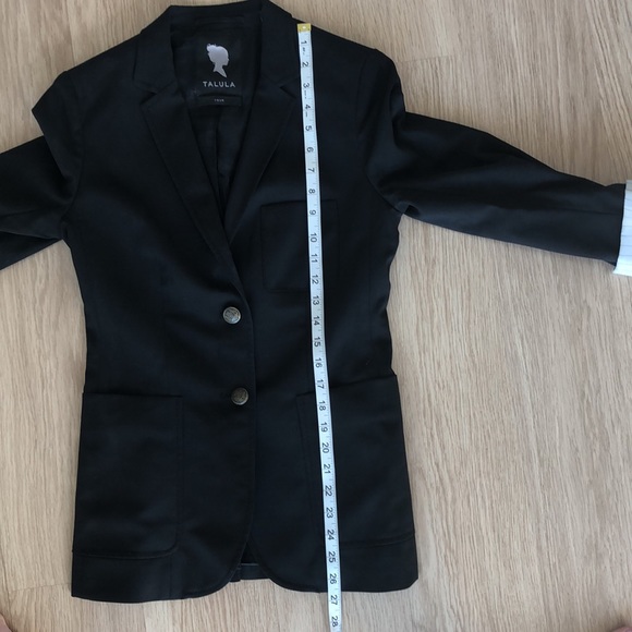 Aritzia Talula Exeter Blazer - Picture 13 of 16